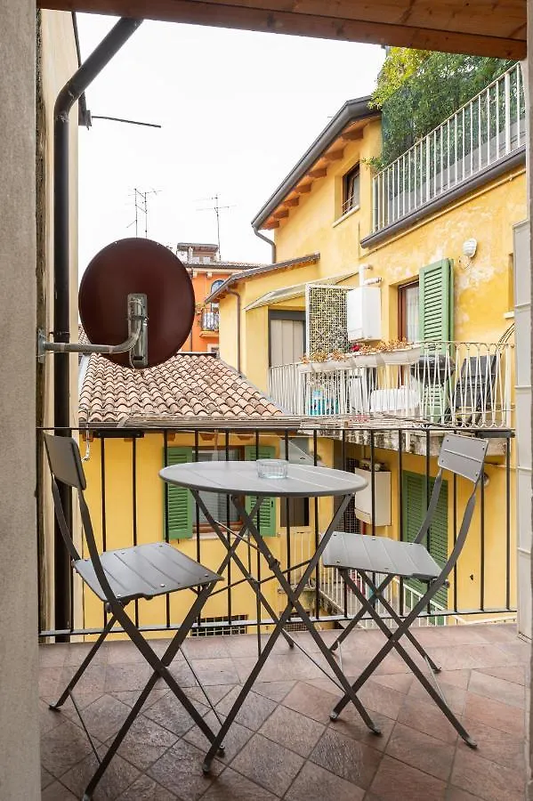 Apartment Stylish 2 Bedroom With Balcony Verona