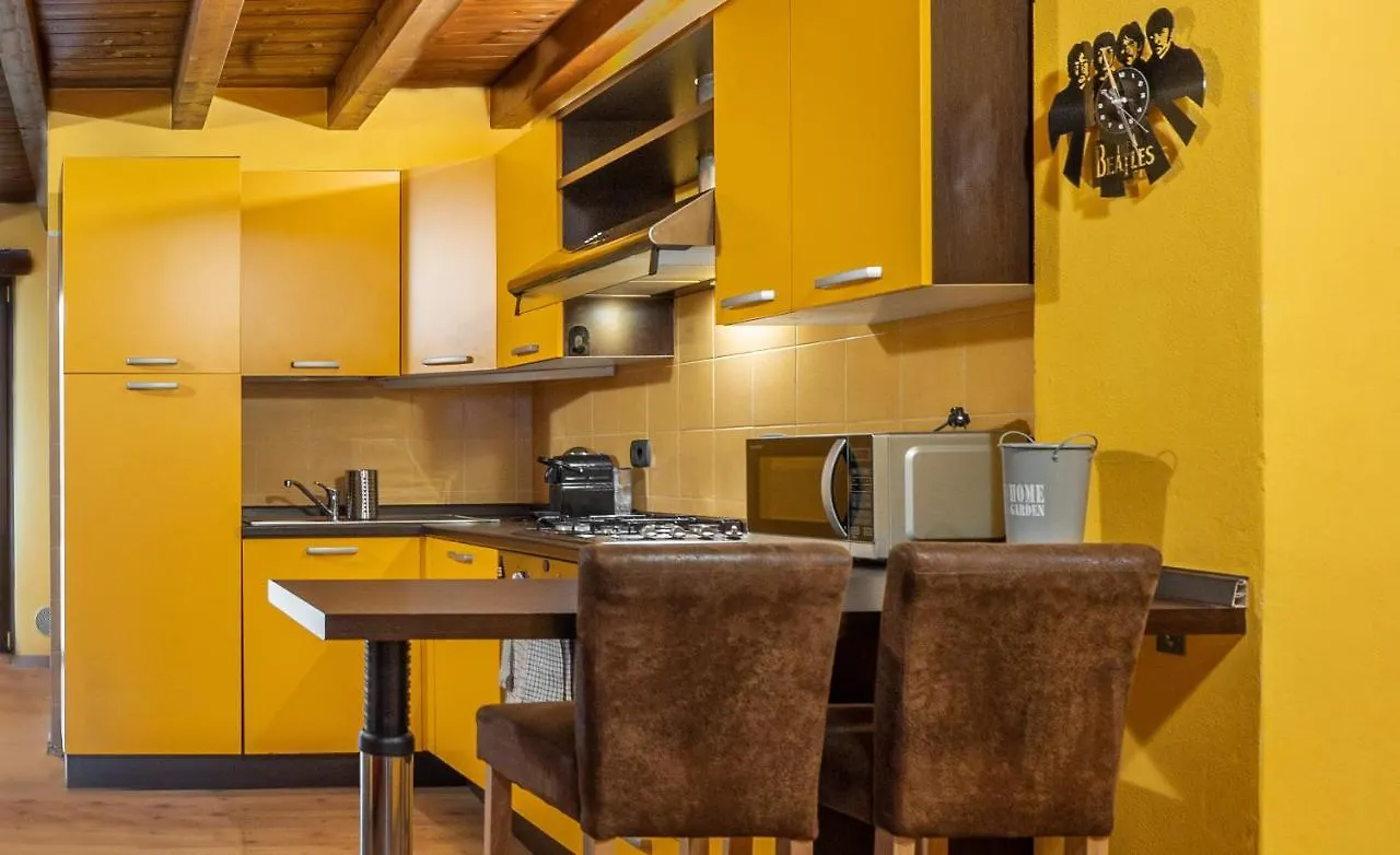 Stylish 2 Bedroom With Balcony Verona Apartment