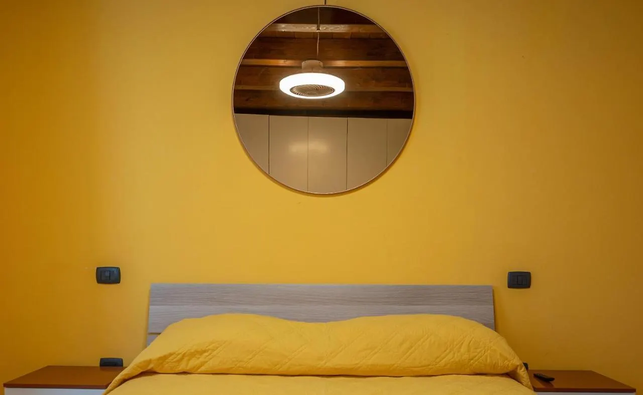 Stylish 2 Bedroom With Balcony Verona Appartamento
